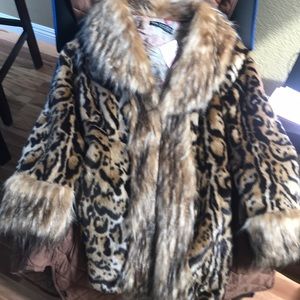 Nice leopard coat, new with tags,